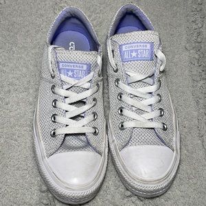 PURPLE AND WHITE LOW TOP CONVERSE